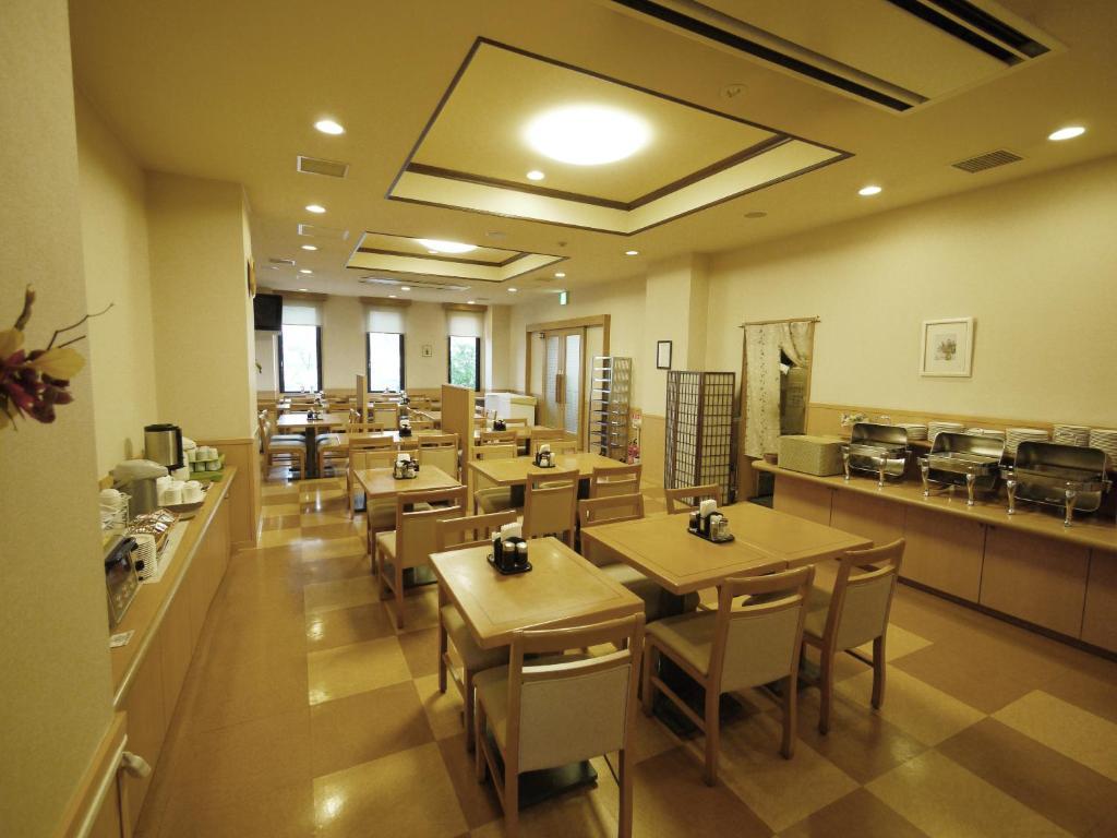 三条市站前路特酒店 外观 照片