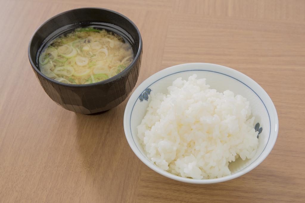 三条市站前路特酒店 外观 照片
